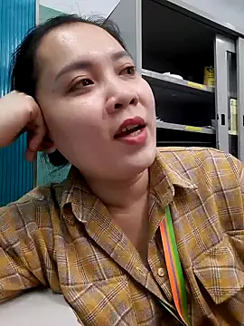 Snapshot of Benlla2802 chatting on December 2024 05:31:01 PM Benlla2802 online show from December 2024 05:31:01 PM