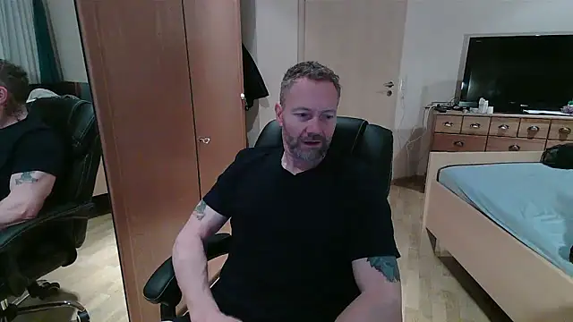 Snapshot of Rockburg chatting on February 2026 05:14:01 AM Rockburg online show from February 2026 05:14:01 AM