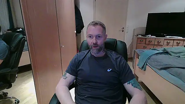 Snapshot of Rockburg chatting on March 2026 12:33:02 PM Rockburg online show from March 2026 12:33:02 PM