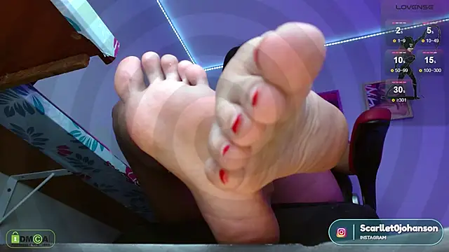 Snapshot of Miss_scarllet_ chatting on December 2024 04:06:01 PM Miss scarllet online show from December 2024 04:06:01 PM