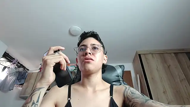 Cutie Shy  online show from June 2026 01:08:02 PM