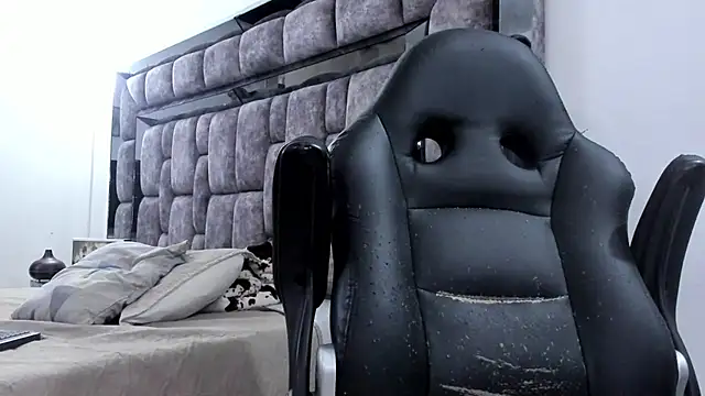 Snapshot of MalconStonne chatting on October 2025 02:23:02 AM MalconStonne online show from October 2025 02:23:02 AM