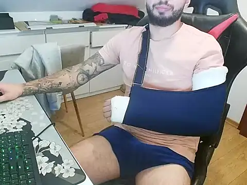 Snapshot of prezydentcam chatting on October 2025 08:46:01 AM prezydentcam online show from October 2025 08:46:01 AM