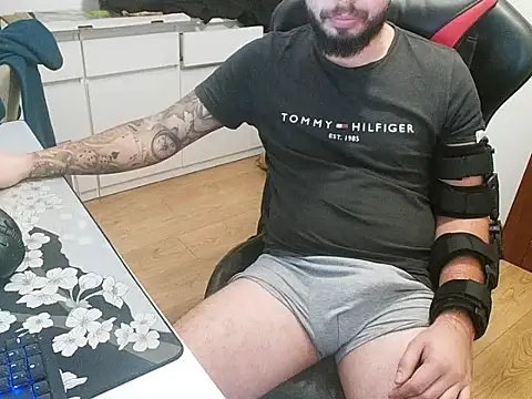 Snapshot of prezydentcam chatting on October 2025 07:30:02 AM prezydentcam online show from October 2025 07:30:02 AM