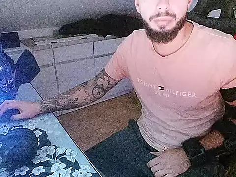 Snapshot of prezydentcam chatting on October 2025 07:32:01 PM prezydentcam online show from October 2025 07:32:01 PM