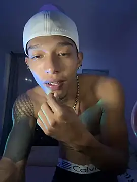 Snapshot of TommyGun_22 chatting on March 2025 12:00:01 AM TommyGun 22 online show from March 2025 12:00:01 AM