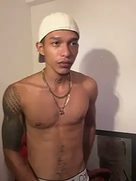 Snapshot of TommyGun_22 chatting on March 2025 12:51:01 AM TommyGun 22 online show from March 2025 12:51:01 AM