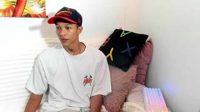 Snapshot of TommyGun_22 chatting on October 2025 11:50:01 PM TommyGun 22 online show from October 2025 11:50:01 PM