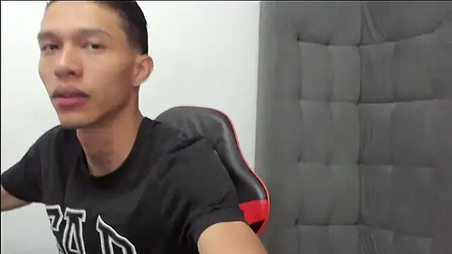 Snapshot of TommyGun_22 chatting on February 2026 02:07:01 PM TommyGun 22 online show from February 2026 02:07:01 PM