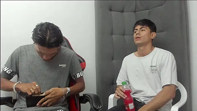 Snapshot of TommyGun_22 chatting on February 2026 12:42:02 AM TommyGun 22 online show from February 2026 12:42:02 AM