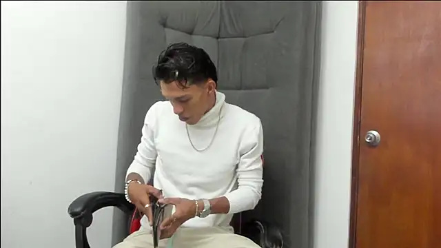 Snapshot of TommyGun_22 chatting on February 2026 12:33:02 AM TommyGun 22 online show from February 2026 12:33:02 AM