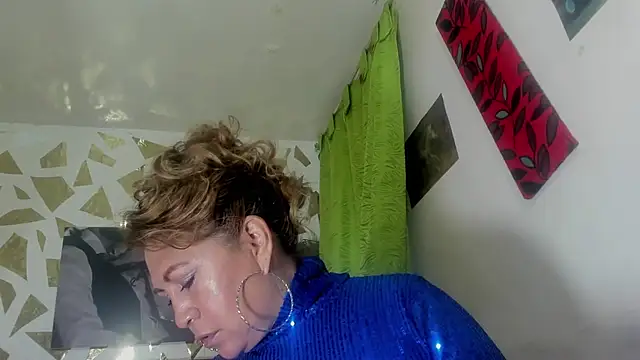 Snapshot of Kazsandraa chatting on November 2025 10:19:02 PM Kazsandraa online show from November 2025 10:19:02 PM