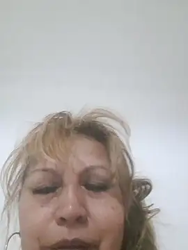 Snapshot of Kazsandraa chatting on May 2026 07:16:01 AM Kazsandraa online show from May 2026 07:16:01 AM