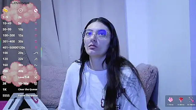 lessliee22  online show from June 2026 06:55:02 AM