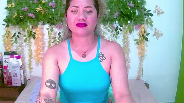 Crysrus online show from May 2026 12:40:01 AM