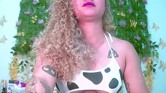 Crysrus online show from May 2026 08:17:01 PM