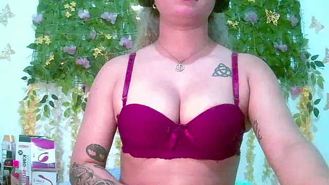 Crysrus online show from May 2026 01:46:01 AM