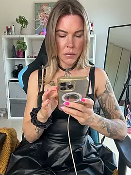 Snapshot of Lara_Bergmann chatting on March 2026 09:53:01 AM Lara Bergmann online show from March 2026 09:53:01 AM