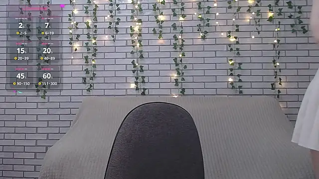 Snapshot of EmiliaDuchess chatting on February 2025 06:18:02 AM EmiliaDuchess online show from February 2025 06:18:02 AM