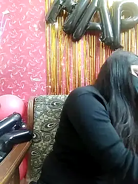 Snapshot of Hotty-simran chatting on February 2025 04:36:02 AM Hotty-simran online show from February 2025 04:36:02 AM