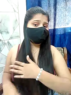 Snapshot of Hotty-simran chatting on February 2025 04:40:02 AM Hotty-simran online show from February 2025 04:40:02 AM