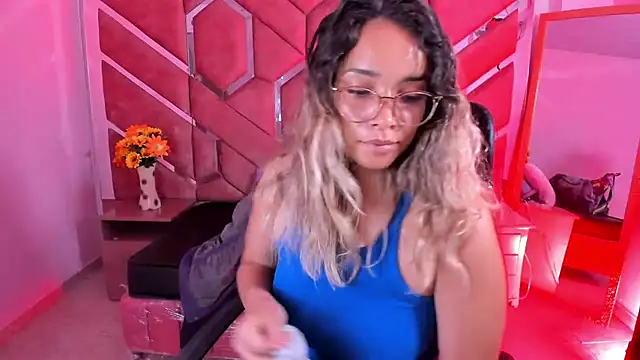Olivia Fox69 online show from April 2026 03:33:02 AM