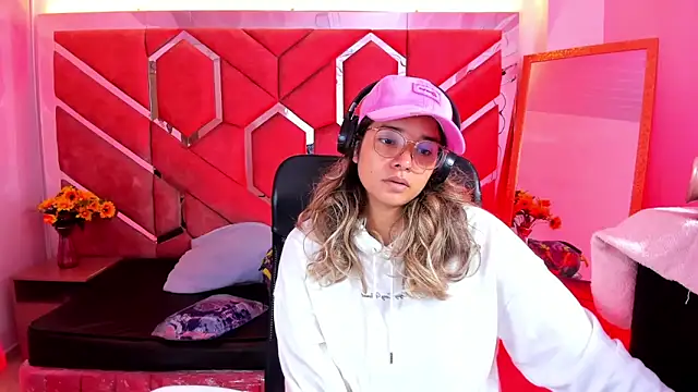 Olivia Fox69 online show from May 2026 03:48:01 AM
