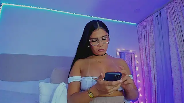 Snapshot of VIDEO_SALE_4_YOU chatting on May 2026 11:22:02 PM VIDEO SALE 4 YOU online show from May 2026 11:22:02 PM