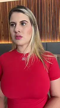 Snapshot of EmiilyAdams_ chatting on April 2026 10:40:02 PM EmiilyAdams online show from April 2026 10:40:02 PM