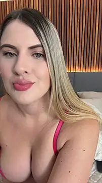 Snapshot of EmiilyAdams_ chatting on May 2026 08:58:02 PM EmiilyAdams online show from May 2026 08:58:02 PM