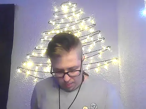 bisexualboy05 online show from November 2025 05:01:02 PM