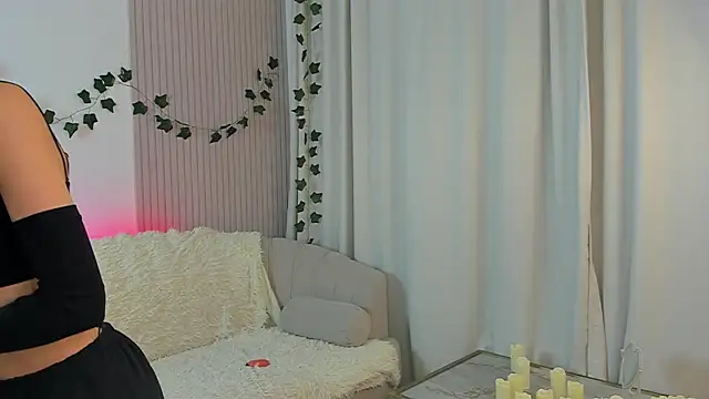 Snapshot of CindyGarrison chatting on January 2025 10:57:02 PM CindyGarrison online show from January 2025 10:57:02 PM