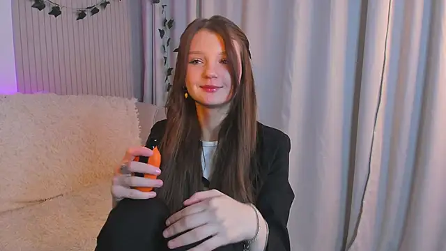 Snapshot of CindyGarrison chatting on February 2025 11:15:01 PM CindyGarrison online show from February 2025 11:15:01 PM