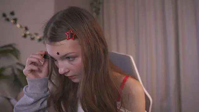 Snapshot of CindyGarrison chatting on October 2025 12:55:02 AM CindyGarrison online show from October 2025 12:55:02 AM