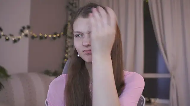 Snapshot of CindyGarrison chatting on October 2025 01:16:02 AM CindyGarrison online show from October 2025 01:16:02 AM