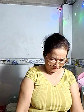 Snapshot of phnz chatting on November 2025 10:57:02 AM phnz online show from November 2025 10:57:02 AM