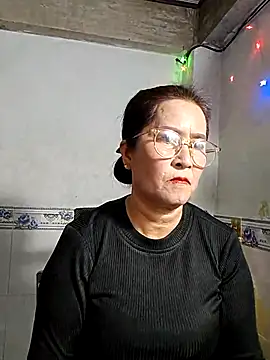 Snapshot of phnz chatting on January 2026 07:00:01 AM phnz online show from January 2026 07:00:01 AM