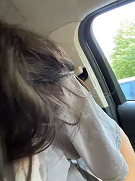 Snapshot of BeautifulMesss chatting on September 2025 03:22:02 PM BeautifulMesss online show from September 2025 03:22:02 PM