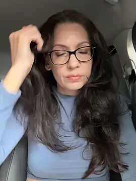 Snapshot of BeautifulMesss chatting on October 2025 03:01:01 PM BeautifulMesss online show from October 2025 03:01:01 PM