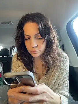 Snapshot of BeautifulMesss chatting on May 2026 04:03:01 PM BeautifulMesss online show from May 2026 04:03:01 PM
