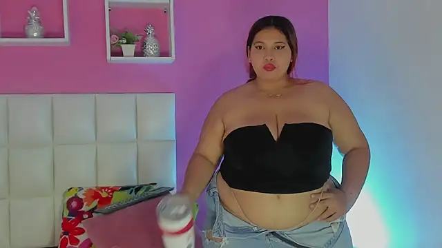 Alanna hot3 online show from June 2026 07:41:02 PM