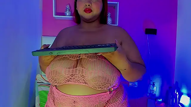 Alanna hot3 online show from June 2026 08:02:01 PM