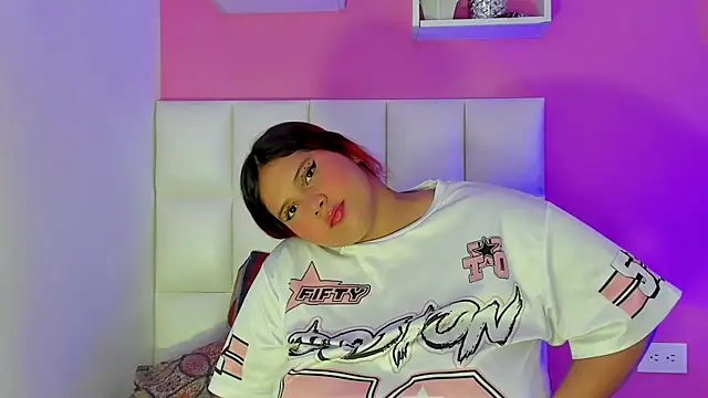 Alanna hot3 online show from July 2026 05:52:01 PM