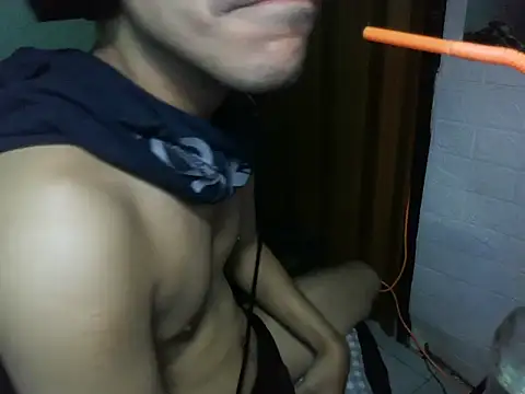 cloudyth1994 online show from November 2025 12:55:01 PM