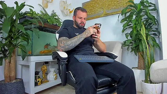 Johnnygrayson1 online show from April 2026 01:08:01 AM