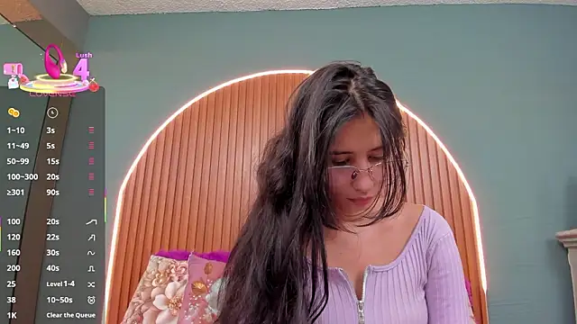 NayeCloud online show from January 2026 03:44:01 AM