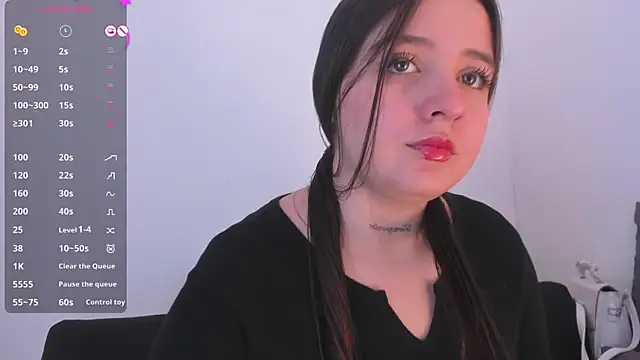Sabrina Lennox online show from July 2026 07:05:01 PM