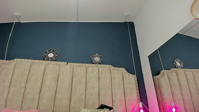 ShanelWest online show from January 2025 04:17:01 PM