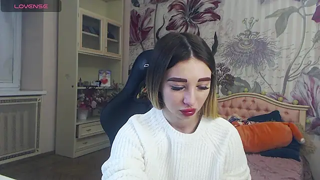 Snapshot of Viky_Love_ chatting on December 2024 05:13:01 AM Viky Love online show from December 2024 05:13:01 AM