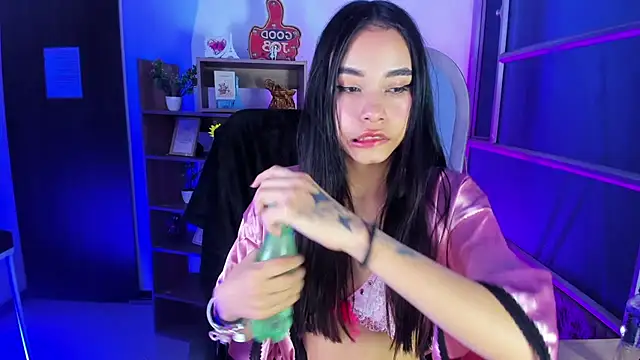 Snapshot of Jasmin_Skinny chatting on December 2025 03:27:02 AM Jasmin Skinny online show from December 2025 03:27:02 AM